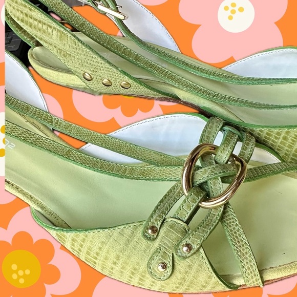 Meet your Posher, Meg - Picture 3 of 15